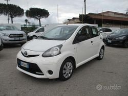 Bianco Usata 2012 Toyota Aygo Connect Style Due volumi | 5800 € (Buon prezzo)
