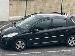Nero Usata 2010 Peugeot 207 Tre volumi | 4200 € (Molto cara)