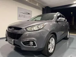 Grigio scuro Usata 2011 Hyundai ix35 Style SUV | 7900 € (Molto cara)