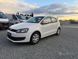 Bianco Usata 2014 VW Polo Tre volumi | 6750 € (Buon prezzo)