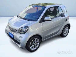 Argento metallizzato Usata 2019 Smart ForTwo Electric Drive Passion Tre volumi | 12.200 € (Buon prezzo)