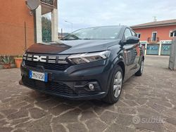 Grigio Usata 2023 Dacia Sandero Tre volumi | 14.800 € (Cara)