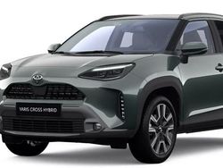 Nuova 2025 Toyota Yaris Hybrid Lounge SUV | 29.300 € (Cara)