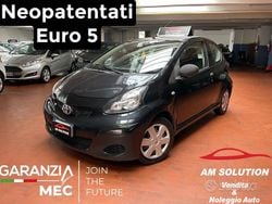 Nero Usata 2010 Toyota Aygo Due volumi | 3950 € (Buon prezzo)