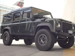 Verde Usata 2005 Land Rover Defender SUV | 30.000 € (Cara)