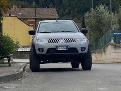 Grigio Usata 2011 Mitsubishi L200 Intense+ Pick-up | 16.000 € (Buon prezzo)