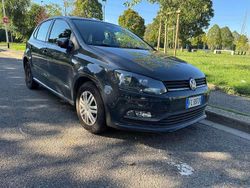 Grigio Usata 2016 VW Polo Comfortline Tre volumi | 7490 € (Ottimo prezzo)