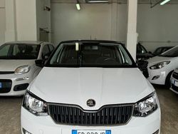 Bianco Usata 2018 Skoda Fabia Tre volumi | 9200 € (Buon prezzo)