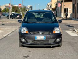 Argento Usata 2008 Ford Fiesta Ghia Due volumi | 2990 € (Buon prezzo)