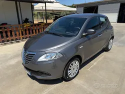Grigio Usata 2015 Lancia Ypsilon Gold Due volumi | 6700 € (Buon prezzo)
