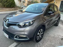 Grigio Usata 2016 Renault Captur Zen SUV | 10.500 € (Buon prezzo)