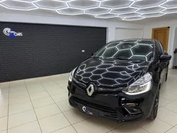 Nero Usata 2016 Renault Clio IV Bose Edition Tre volumi | 10.999 € (Cara)