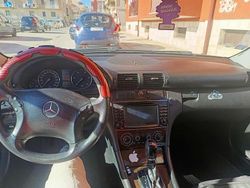 Usata 2004 Mercedes C220 Avantgarde Station wagon | 2499 € (Cara)