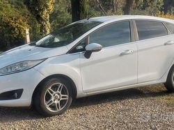 Bianco Usata 2014 Ford Fiesta Due volumi | 3500 € (Buon prezzo)