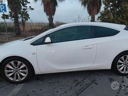 Usata 2013 Opel Astra GTC Coupé | 6900 € (Molto cara)