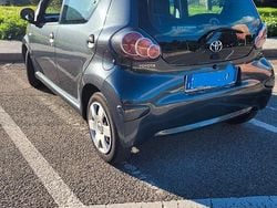Grigio Usata 2012 Toyota Aygo Due volumi | 4800 € (Buon prezzo)