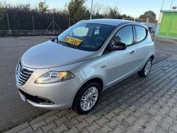 Argento Usata 2015 Lancia Ypsilon Due volumi | 6300 € (Ottimo prezzo)