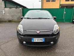 Nero Usata 2010 Fiat Grande Punto Due volumi | 3500 € (Buon prezzo)