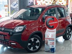 Rosso metallizzato Usata 2023 Fiat Panda Cross Cross Due volumi | 11.499 € (Ottimo prezzo)