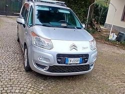 Grigio Usata 2012 Citroën C3 Picasso Exclusive Monovolume | 2200 € (Buon prezzo)