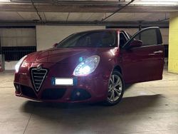 Rosso Usata 2011 Alfa Romeo Giulietta Distinctive Tre volumi | 5600 € (Buon prezzo)
