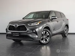 Grigio Usata 2021 Toyota Highlander Trend SUV | 36.600 € (Molto cara)