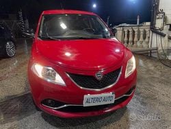 Rosso Usata 2016 Lancia Ypsilon Due volumi | 7399 € (Buon prezzo)