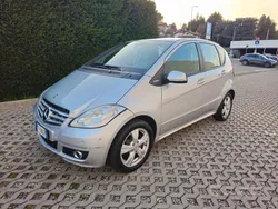 Argento Usata 2011 Mercedes A160 Edition Tre volumi | 3900 € (Buon prezzo)
