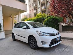 Bianco Usata 2013 Toyota Verso Monovolume | 10.400 € (Cara)