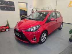 Rosso Usata 2018 Toyota Yaris Lounge Tre volumi | 11.400 € (Buon prezzo)