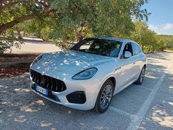 Usata 2024 Maserati Grecale SUV | 54.000 € (Super prezzo)