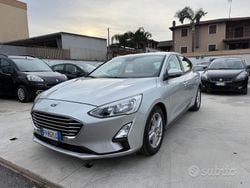 Grigio Usata 2019 Ford Focus Titanium Tre volumi | 9300 € (Buon prezzo)