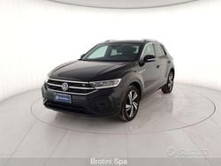 Nero metallizzato Usata 2022 VW T-Roc R-line SUV | 21.000 € (Buon prezzo)