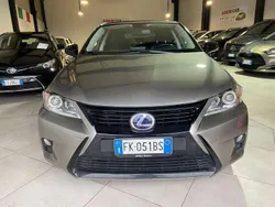 Beige Usata 2017 Lexus CT200h Executive Line Tre volumi | 11.950 € (Buon prezzo)