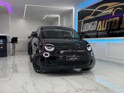 Nero Usata 2022 Fiat 500e La Prima Tre volumi | 17.900 € (Buon prezzo)
