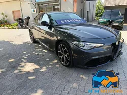 Grigio scuro Usata 2020 Alfa Romeo Giulia Veloce Tre volumi | 21.990 € (Super prezzo)