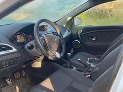 Bianco Usata 2010 Renault Mégane III Tre volumi | 1500 € (Super prezzo)