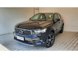 Nero(met.) Usata 2022 Volvo XC40 Core SUV | 28.950 €