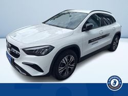 Rosso metallizzato Usata 2023 Mercedes GLA200 Advanced Plus SUV | 42.100 € (Buon prezzo)