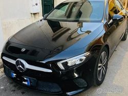 Nero Usata 2019 Mercedes A180 Tre volumi | 23.000 € (Buon prezzo)