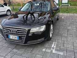 Nero Usata 2014 Audi A8 Tre volumi | 10.000 €
