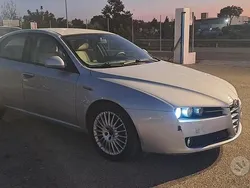 Usata 2006 Alfa Romeo 159 Tre volumi | 2000 € (Buon prezzo)