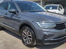 Grigio Usata 2023 VW Tiguan Life SUV | 26.900 € (Buon prezzo)