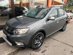 Grigio scuro Usata 2018 Dacia Sandero Due volumi | 9900 € (Buon prezzo)