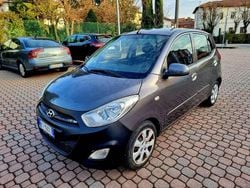 Grigio Usata 2014 Hyundai i10 Due volumi | 2300 € (Ottimo prezzo)