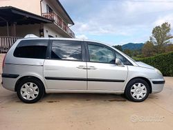 Grigio Usata 2007 Peugeot 807 Monovolume | 2000 € (Ottimo prezzo)