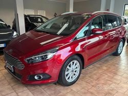 Rosso Usata 2016 Ford S-MAX Titanium Monovolume | 11.900 € (Buon prezzo)