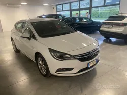 Bianco Usata 2019 Opel Astra Dynamic Tre volumi | 11.500 € (Buon prezzo)