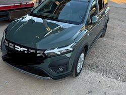 Verde Usata 2024 Dacia Jogger Expression Monovolume | 16.000 € (Super prezzo)