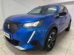 Blu elettrico Usata 2022 Peugeot 2008 Allure SUV | 17.900 € (Buon prezzo)